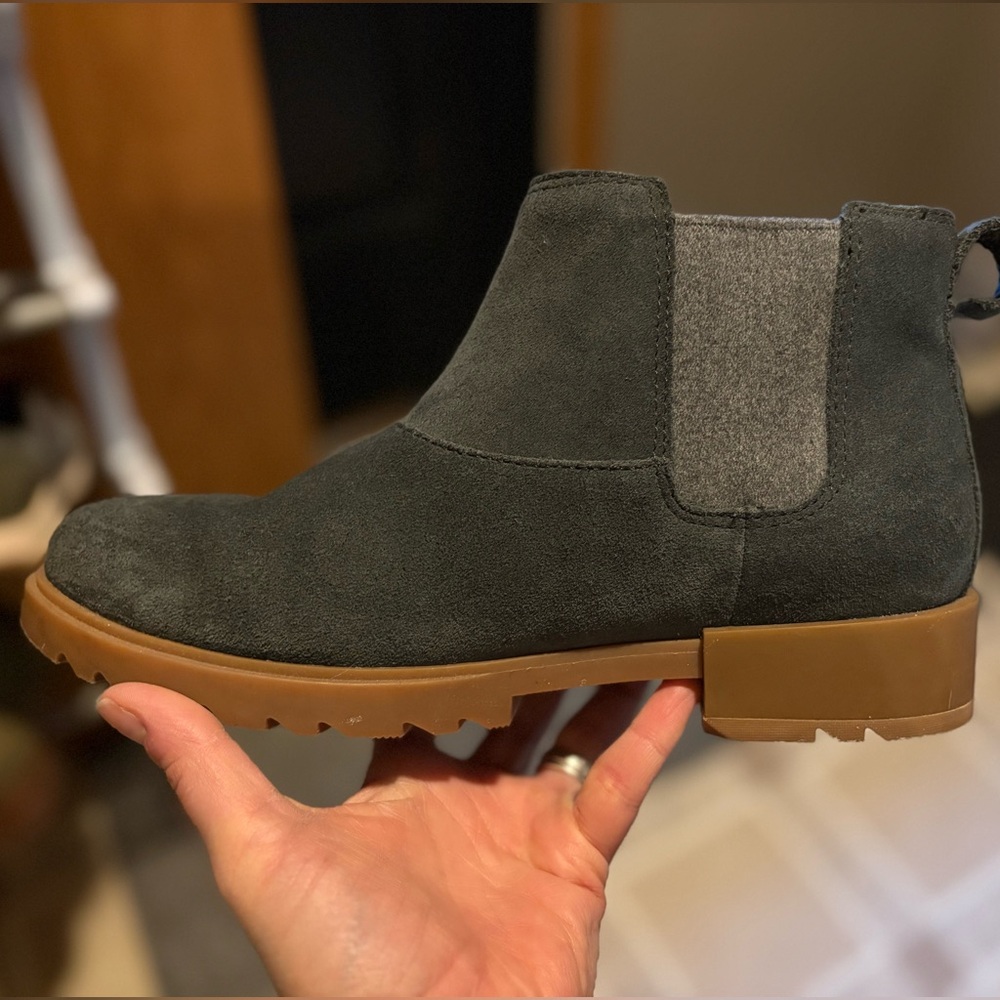 Sorel Women’s Dark Moss Chelsea Boots
